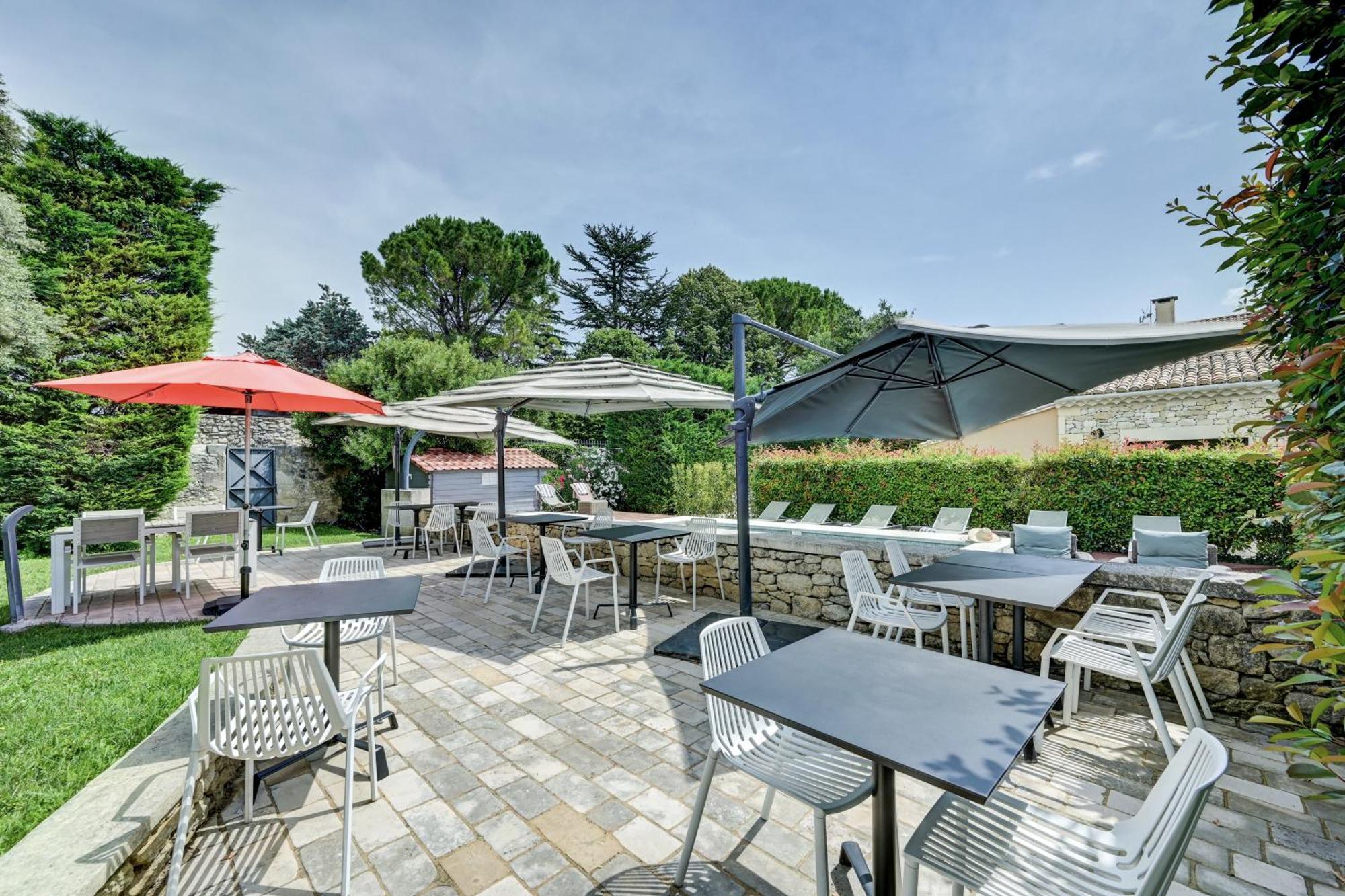La Belle Vie Hotel Saint-Hilaire-d'Ozilhan Exterior photo